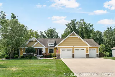 528 Stonehenge Drive SW, Grandville, MI 49418 - Photo 2