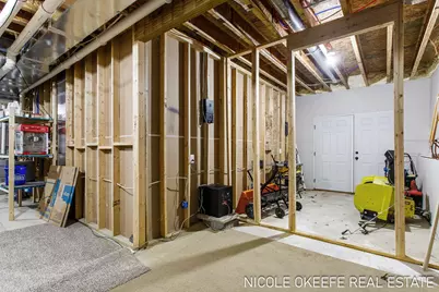 528 Stonehenge Drive SW, Grandville, MI 49418 - Photo 64