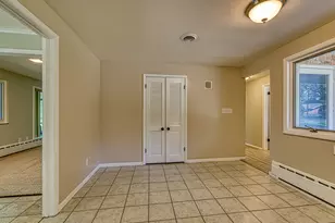 5026 Robinwood Dr, Monroe, MI 48161 - Photo 8