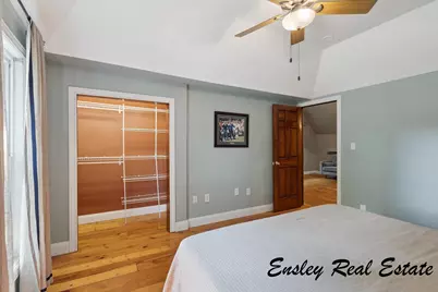 911 Emerald Ave NE, Grand Rapids, MI 49503 - Photo 30