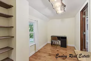 911 Emerald Ave NE, Grand Rapids, MI 49503 - Photo 32