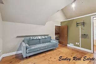 911 Emerald Ave NE, Grand Rapids, MI 49503 - Photo 26