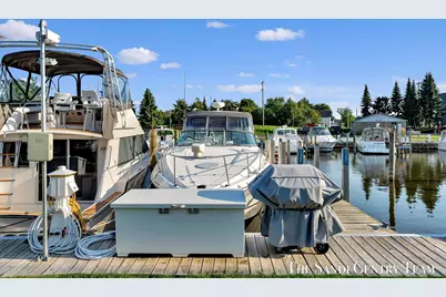 132 Wharfside #132, Grand Haven, MI 49417 - Photo 6