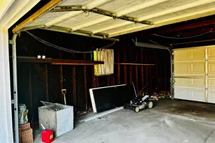 18134 Dequindre St, Detroit, MI 48234 - Photo 8