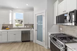 7603 Brook Villa Ct, Allendale, MI 49401 - Photo 10