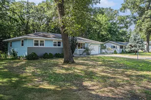 2021 Queens Ct, Muskegon, MI 49445 - Photo 2