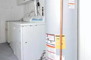 2306 Benton Ave, Kalamazoo, MI 49008 - Photo 30