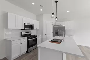 2010 Green Acres Dr, Adrian, MI 49221 - Photo 8