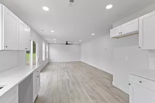 2018 Green Acres Dr, Adrian, MI 49221 - Photo 12