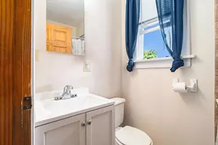 210 N Lavinia St, Ludington, MI 49431 - Photo 10