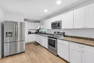 4620 Christiansen Rd, Lansing, MI 48910 - Photo 4