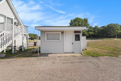1882 N Lakeshore Dr, Ludington, MI 49431 - Photo 34