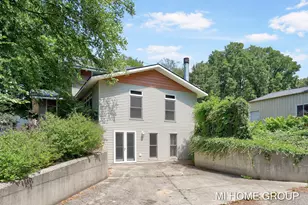 663 Lugers Rd, Holland, MI 49423 - Photo 4