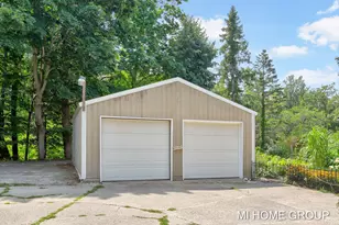 663 Lugers Rd, Holland, MI 49423 - Photo 8