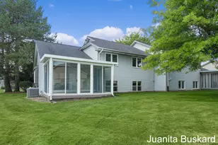 2743 Mulford Dr SE, Grand Rapids, MI 49546 - Photo 2