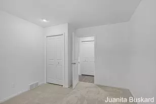 2743 Mulford Dr SE, Grand Rapids, MI 49546 - Photo 28