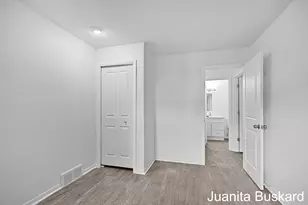 2743 Mulford Dr SE, Grand Rapids, MI 49546 - Photo 34