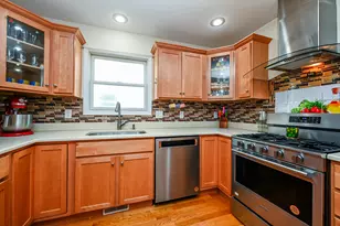 2566 Holiday House Rd, Saint Joseph, MI 49085 - Photo 6