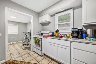 1923 Ray St, Muskegon, MI 49442 - Photo 8