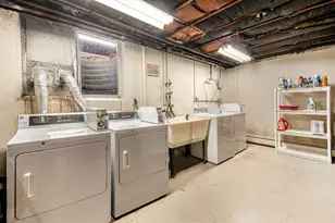 8226 Huntington St, Westland, MI 48185 - Photo 14