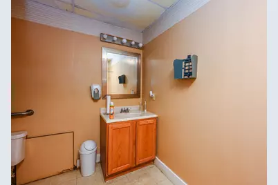 931 E Main Street, Benton Harbor, MI 49022 - Photo 16