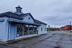 301 S Cooper St, Jackson, MI 49201 - Photo 1