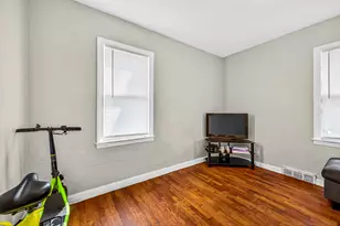 827 W Larch Ave, Muskegon, MI 49441 - Photo 86