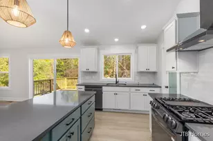 5883 Valley Point Dr, Caledonia, MI 49316 - Photo 10