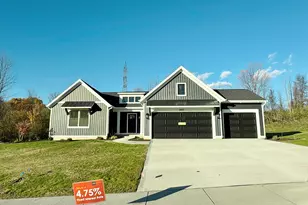 5883 Valley Point Dr, Caledonia, MI 49316 - Photo 2