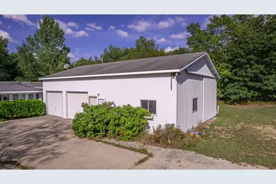 8716 N 80th Avenue, Pentwater, MI 49449 - Photo 2