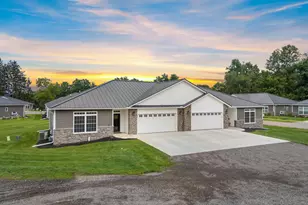 245 Auseon Ct, Hillsdale, MI 49242 - Photo 40