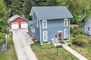 522 W Cass St, Greenville, MI 48838 - Photo 2