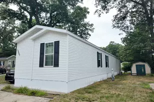 13523 Oaktree Ct, Grand Haven, MI 49417 - Photo 2