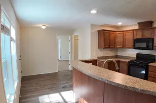 13523 Oaktree Ct, Grand Haven, MI 49417 - Photo 12