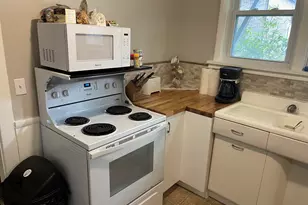 109 W Melendy St, Ludington, MI 49431 - Photo 8