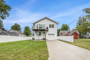 805 W Loomis St, Ludington, MI 49431 - Photo 28