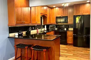21053 E Glen Haven Cir, Novi, MI 48374 - Photo 4