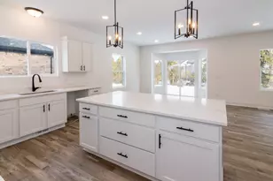 19360 Newburgh Rd, Livonia, MI 48152 - Photo 8