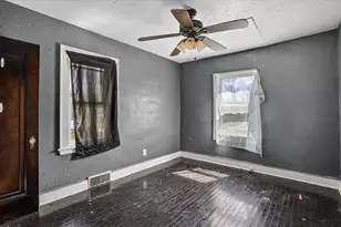 226 E High St, Jackson, MI 49203 - Photo 10