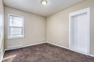 17656 Toepfer Dr, Eastpointe, MI 48021 - Photo 12