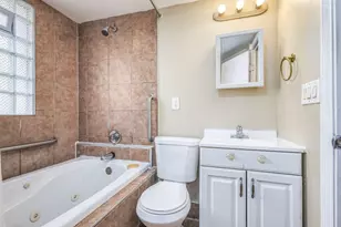 17656 Toepfer Dr, Eastpointe, MI 48021 - Photo 8