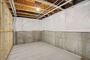 2034 Kristin Ct, Muskegon, MI 49442 - Photo 22