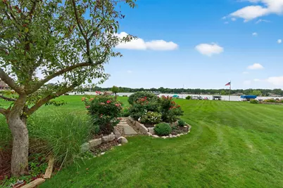 68800 S Shore Drive, Edwardsburg, MI 49112 - Photo 38