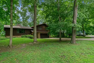 8892 Maplewood Dr, Berrien Springs, MI 49103 - Photo 2