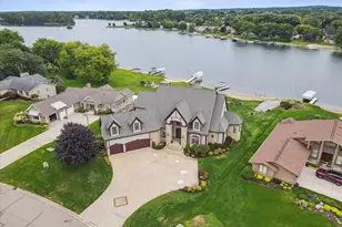 4349 Island View Dr, Fenton, MI 48430 - Photo 42