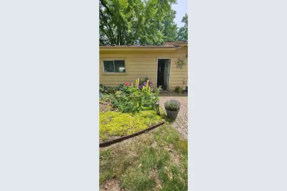 3584 W Maple Road, Wixom, MI 48393 - Photo 14
