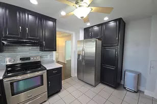 218 Michigan Ave, Sturgis, MI 49091 - Photo 10