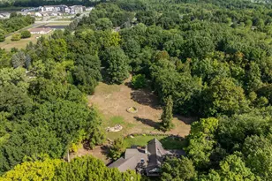 955 Kenwood Dr, Holland, MI 49423 - Photo 4