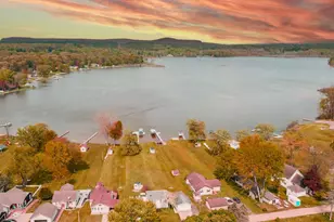 3310 Dumont Lake Dr, Allegan, MI 49010 - Photo 2