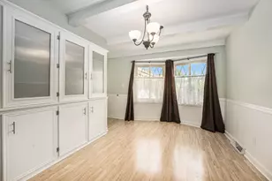 7373 Pine Grove Dr, Jenison, MI 49428 - Photo 8